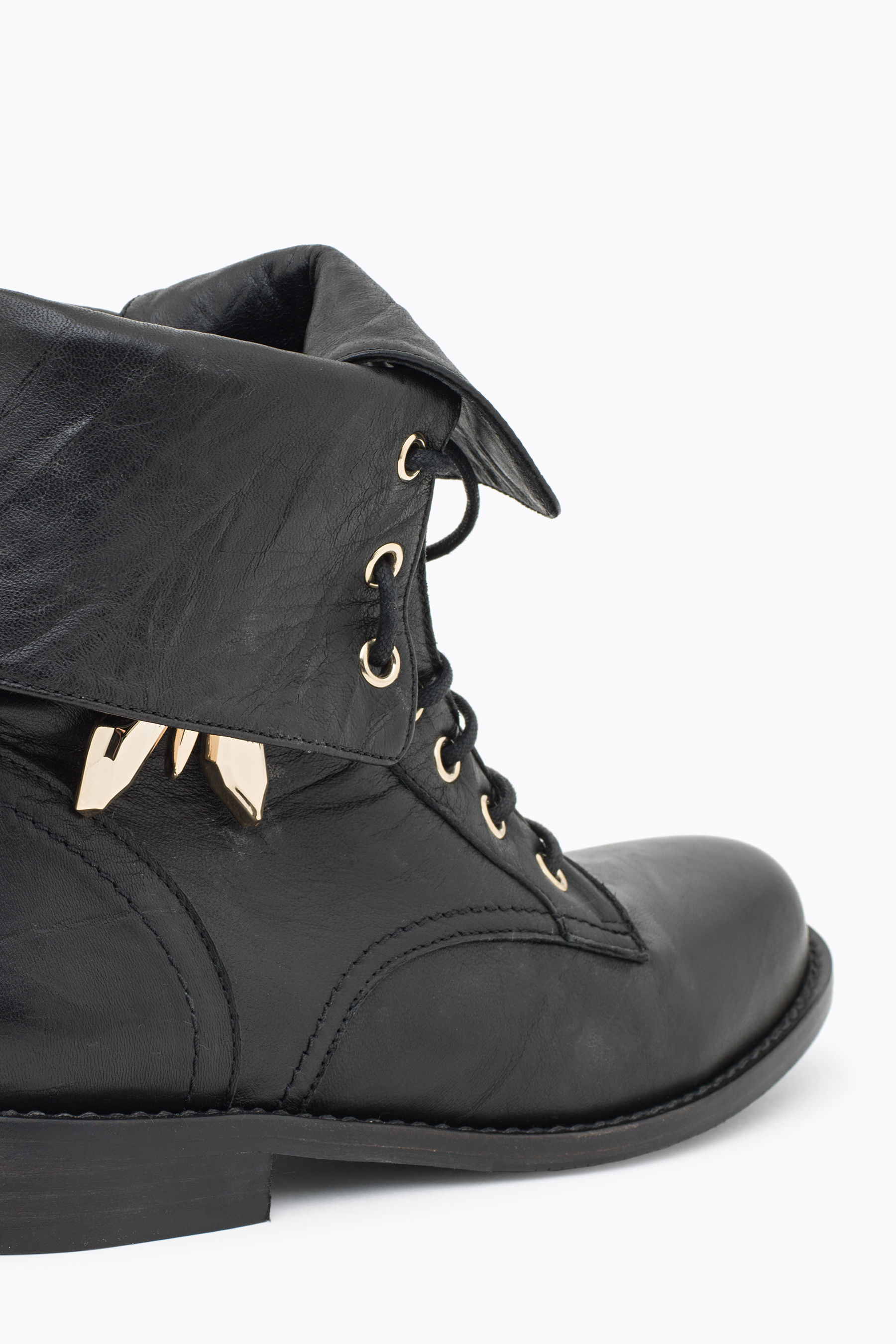 leather biker boots
